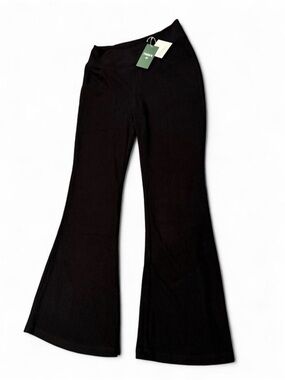Halara Ribbed Flare Pants NWT Black Crossover Waist Yoga Leggings Large Flare